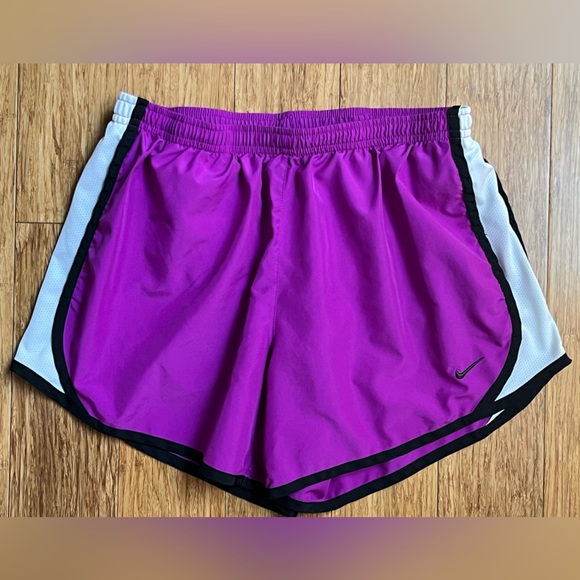 Nike Other - Girls Youth XL Nike Tempo Running Shorts purple